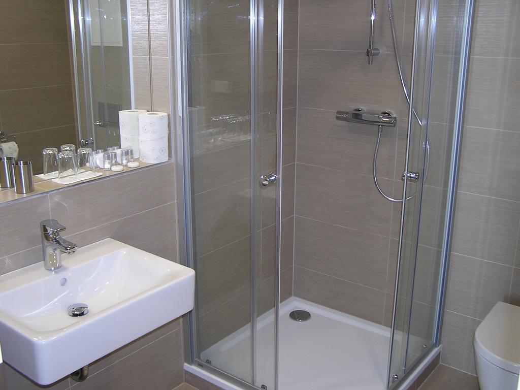 Gonda Apartments Hradec Kralove Luaran gambar